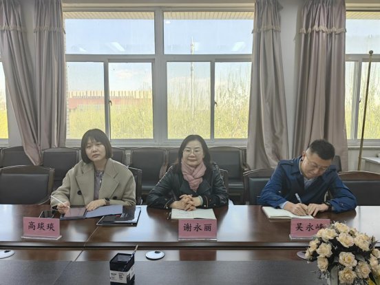人力资源部招聘主管高琰琰一行到访皇家