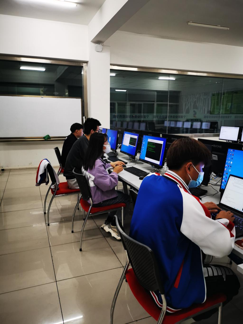 (皇家平台app下载新人权益晚自习进