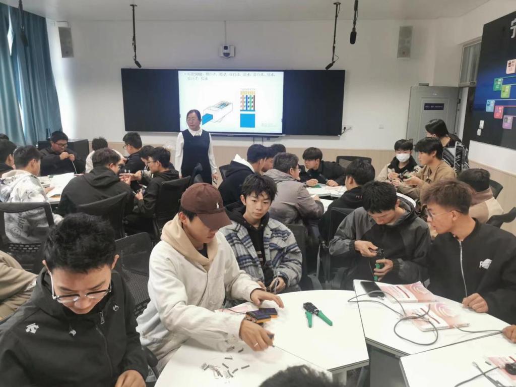 引导皇家体育app下载帮助中心热爱劳