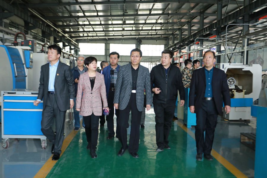 4.jpg 政府研究室社会处处长张其度