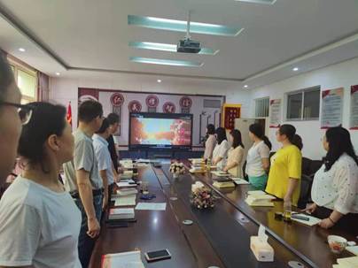 增强铸牢中华民族共同体意识的政治自觉