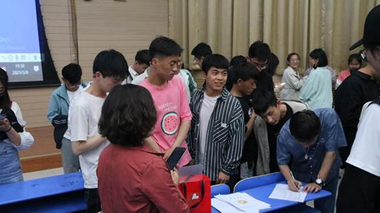 多次开展线上线下专场招聘会