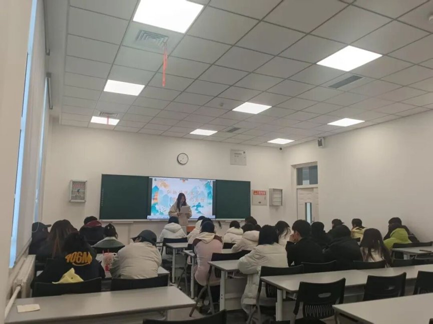 照亮着华夏儿女的精神家园